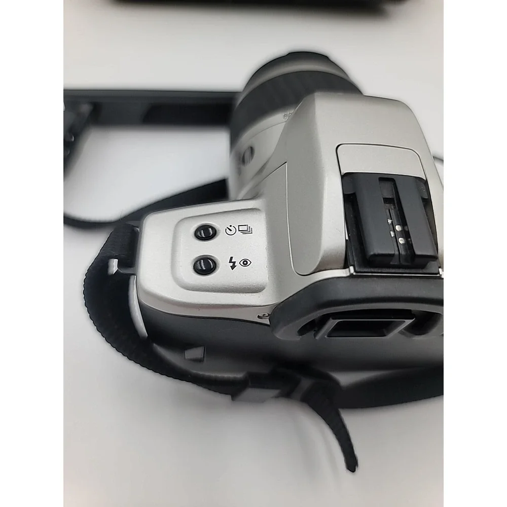 Minolta Maxxum QT Si 35mm Film + 35-80mm AF Zoom Lens‎ (UNTESTED)
